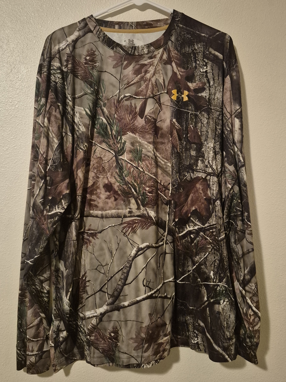 Under Armour Men’s Camo Long Sleeve Performance Top - Brown/Green